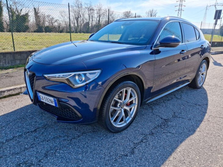 Alfa Romeo Stelvio 2.0 Q4 280cv c/autom. 4x4 VELOCE Full optional 31900€ 2020)